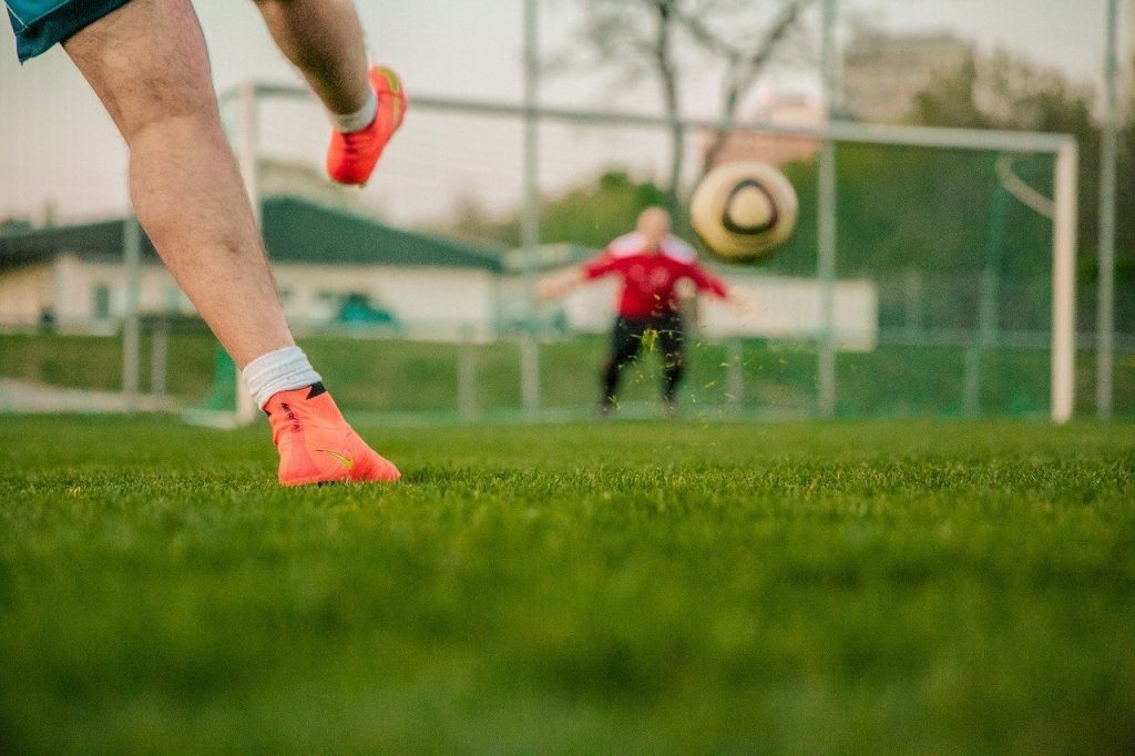 Udnyt tiden mens fodboldverdenen er sat i stå
