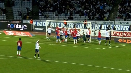 Kludemål i Aarhus: AGF foran 1-0 ved Jensen-Abbew