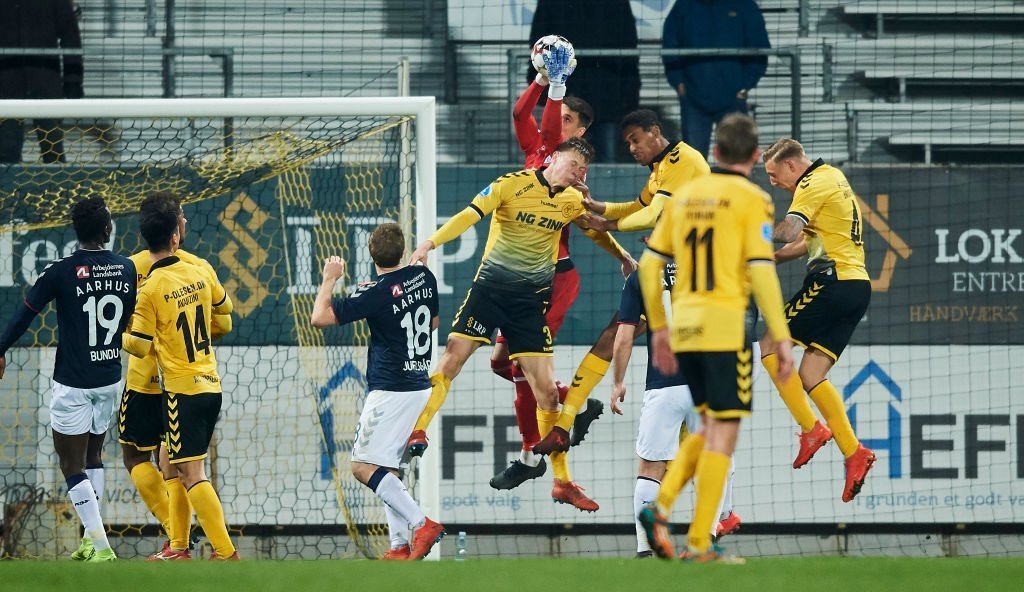 Efter nederlag til AGF: Horsens-træner tror stadig på overlevelse