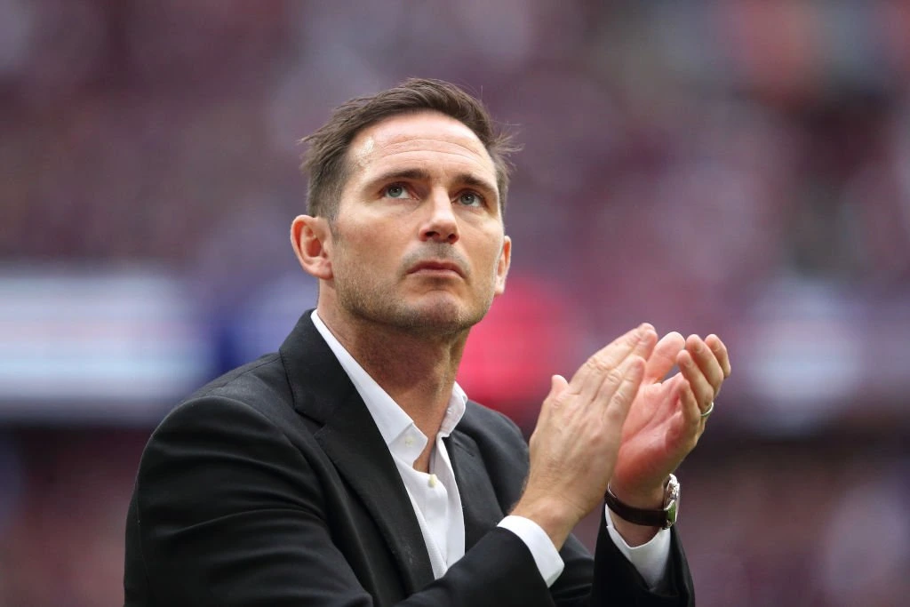 Merson: Transfer-ban kan hjælpe Lampard, hvis han skal til Chelsea