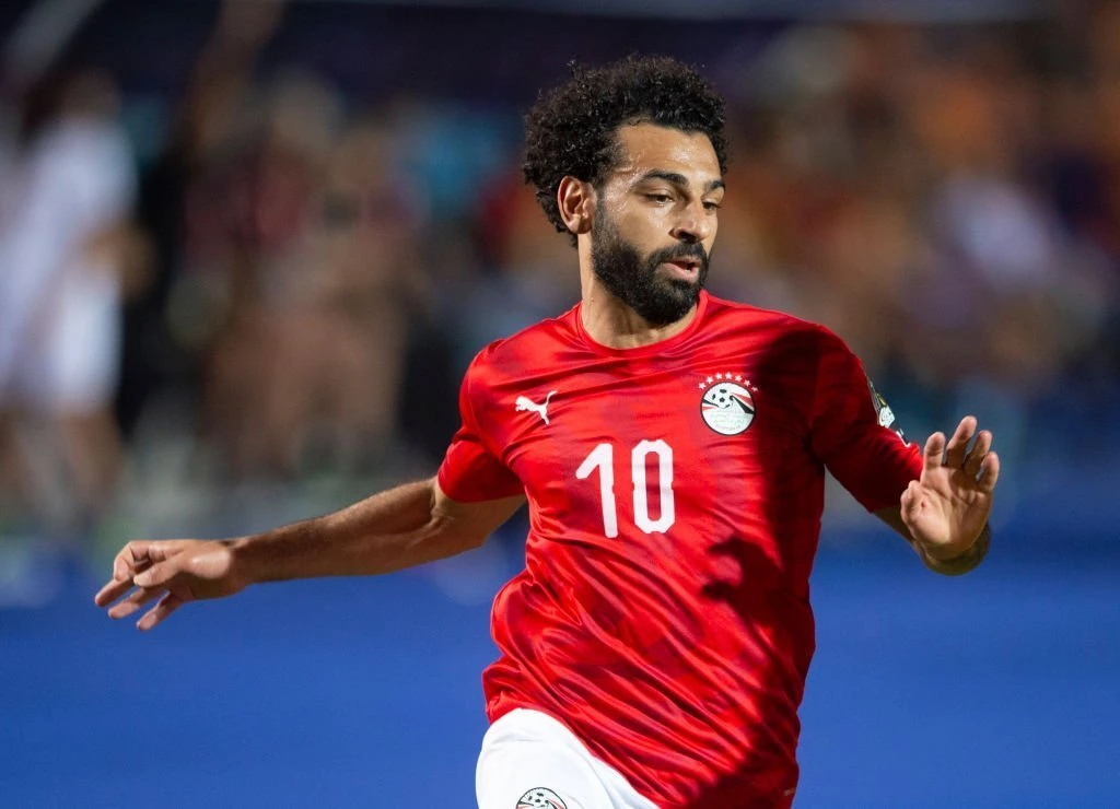 Dramatiske billeder: Baneløber forsøgte at angribe Mohamed Salah