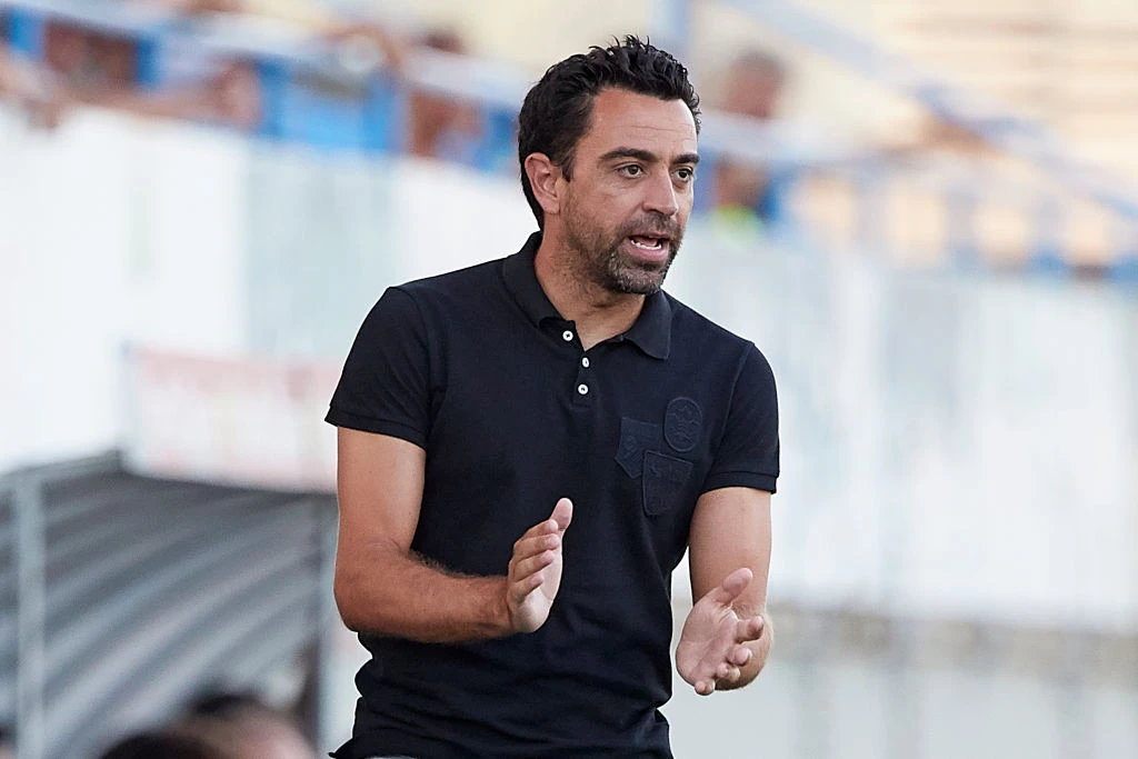 Overraskende kovending: Xavi vil blive i Barcelona