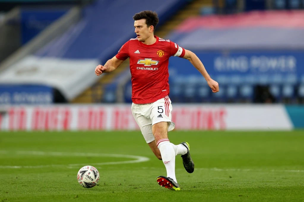 Ny partner til Maguire: Manchester United viser interesse i Borussia Dortmund-forsvarer