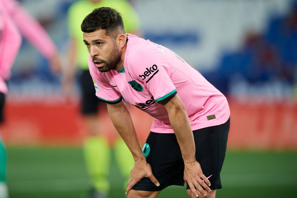 Medie: Barca vil hente La Liga-forsvarer som afløser for Jordi Alba