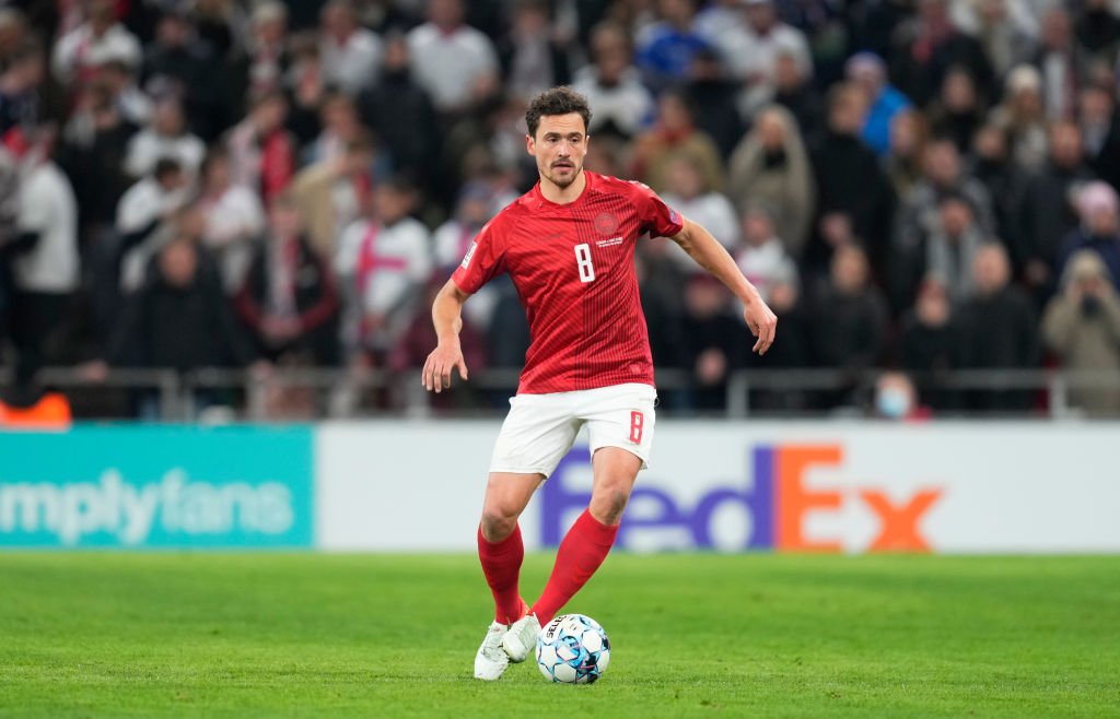 Thomas Delaney kørt på hospitalet