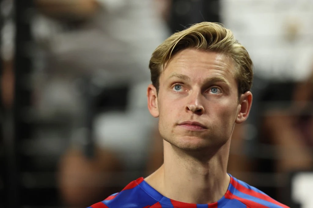 Skruer op for interessen: Storklub vil hente Frenkie de Jong