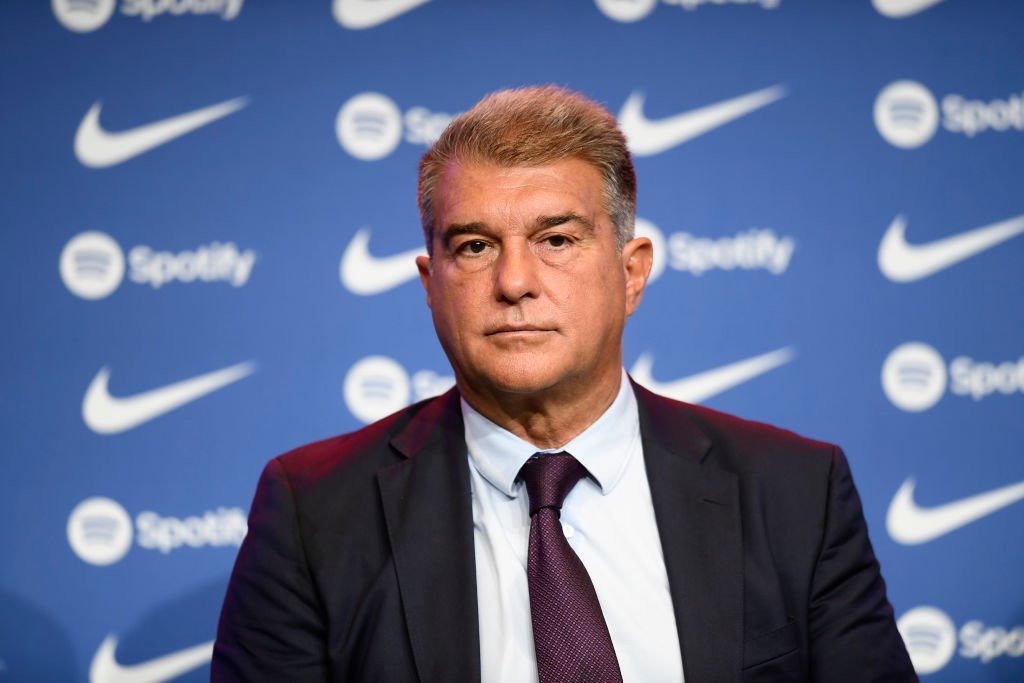 Barcelona vil have to stjerner til at gå ned i løn