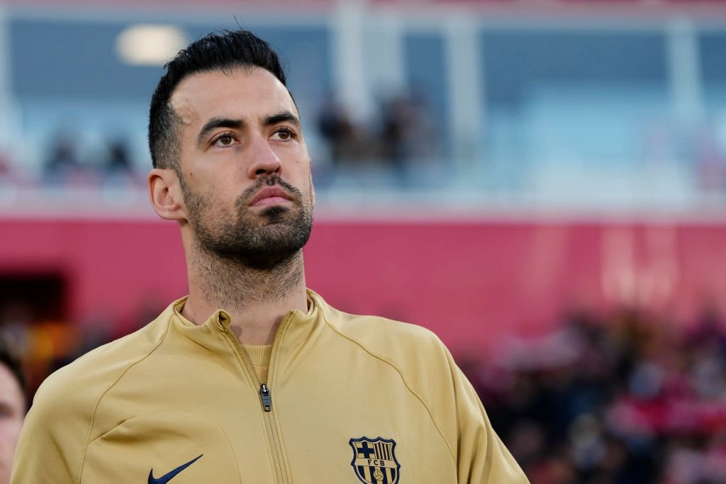 Medie: Sergio Busquets har fem tilbud på bordet
