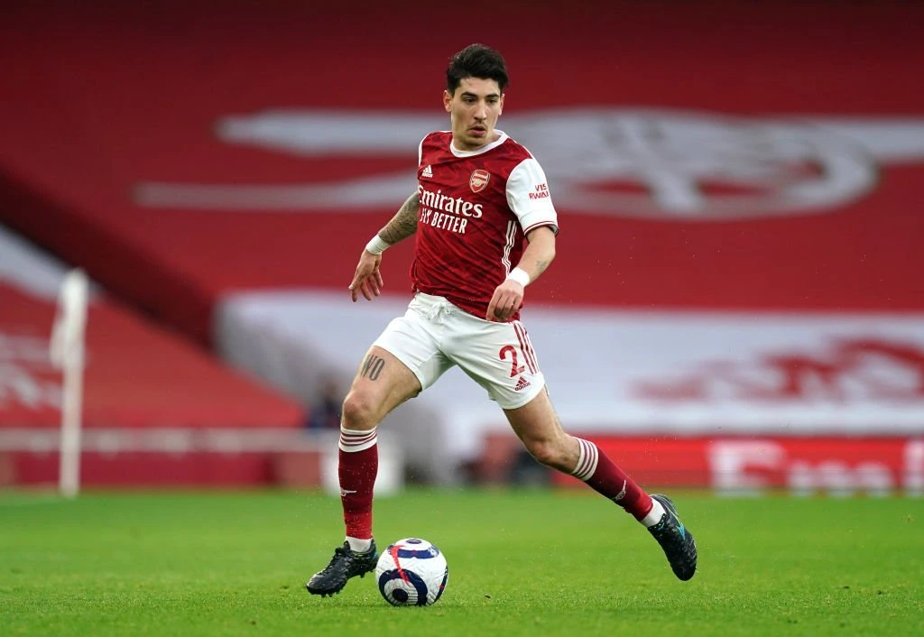 Medie: Arsenal kan bruge Bellerin til at få Barca-spiller