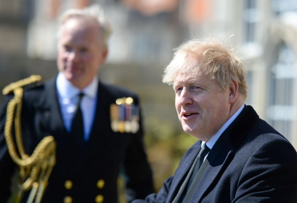 Jublende Boris Johnson melder ud: Nationalsporten skal beskyttes