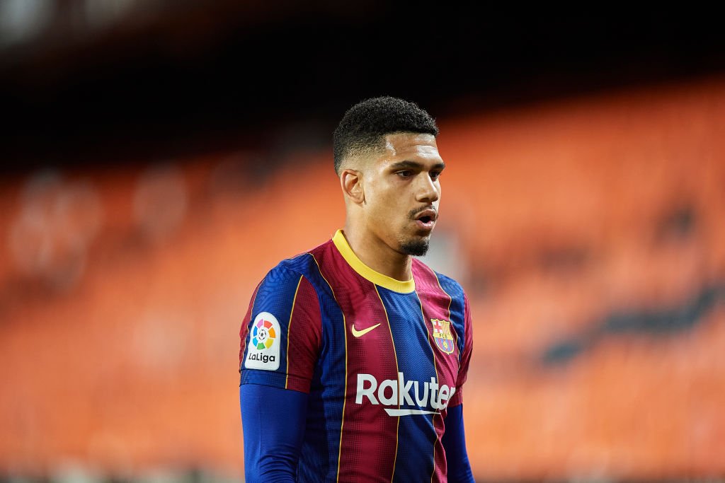 Premier League-klub vil hente Ronald Araujo til sommer