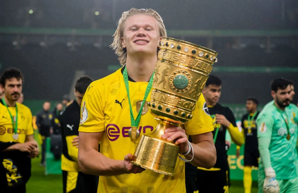 PL-klub er klar til at byde: Forhandler med Dortmund om Erling Haaland