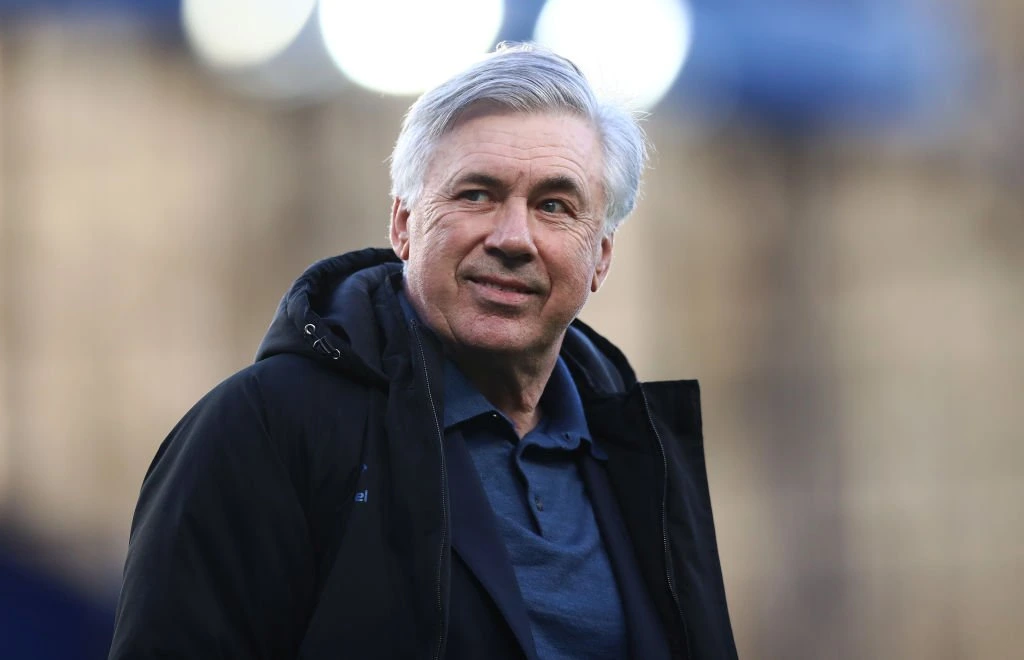 Avis: Ancelotti vil have Manchester United-back
