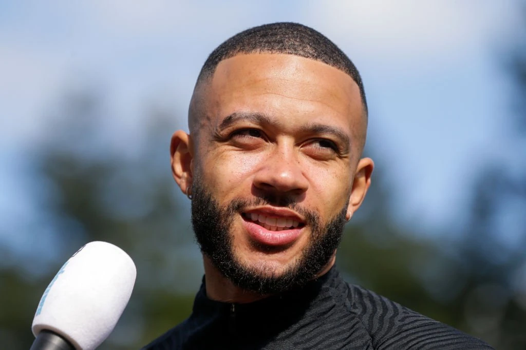 Barca kan tabe endnu en transferkamp: Storklub giver Memphis Depay lukrativt tilbud