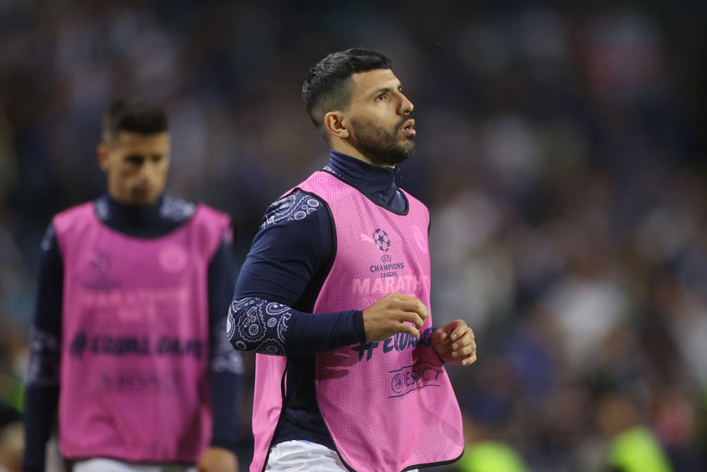 Agüero sender stikpille til City ved præsentation i Barcelona