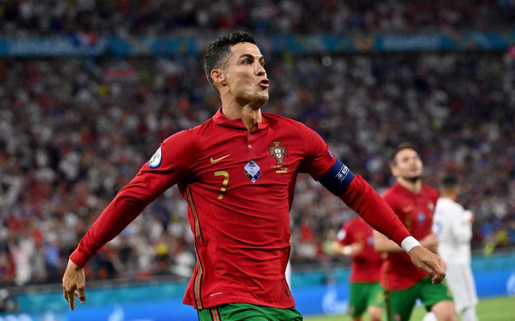 Avis: Juventus vil sende Cristiano Ronaldo til PSG i byttehandel