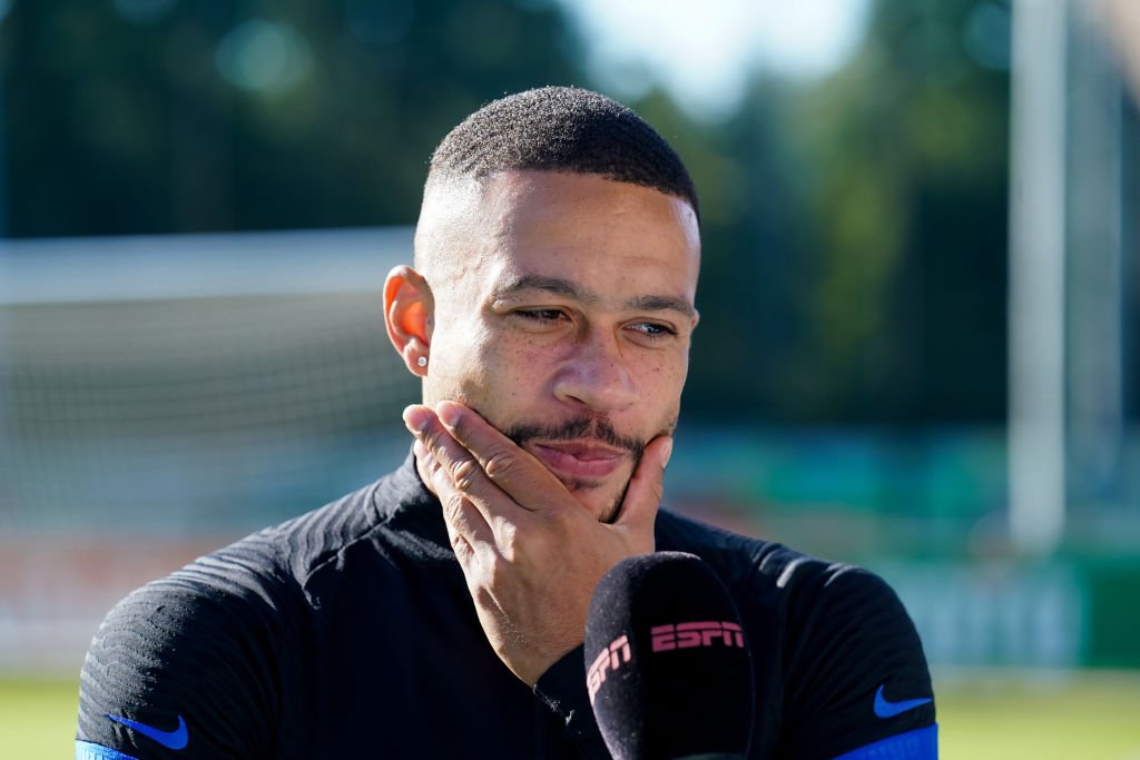 Memphis Depay udtaler sig om transferrygter