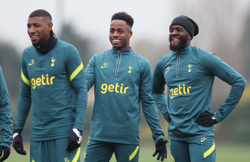 Tottenham kan sende midtbanespiller til PSG i byttehandel
