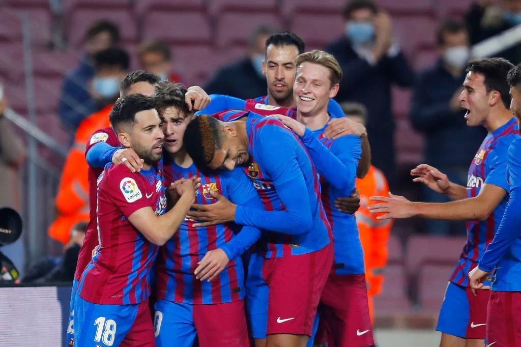 Premier League-klub klar med 370 millioner for Barca-stjerne