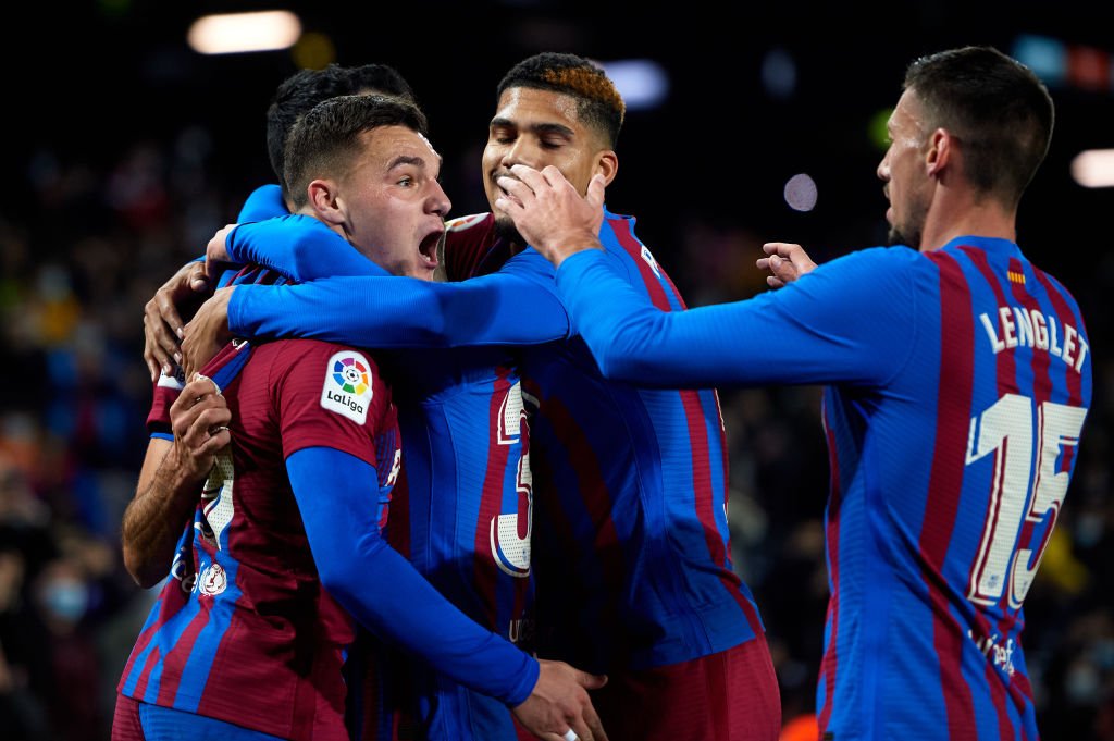 To Premier League-klubber konkurrerer om Barcelona-spiller