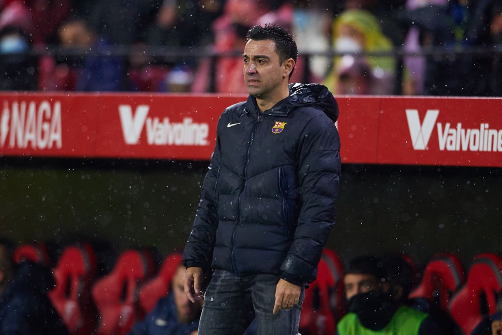 Xavi har bedt tre spillere forlade Barcelona
