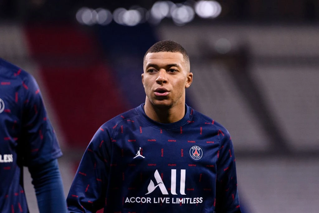 Transferkrig: På mandag kan Kylian Mbappé hentes gratis