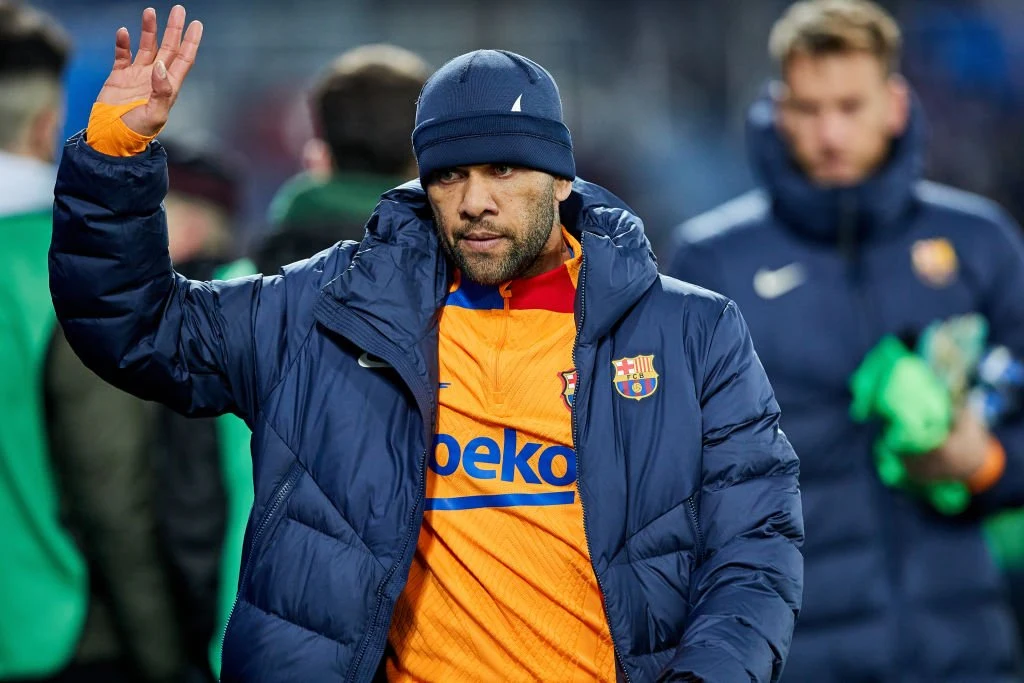 Dani Alves er utilfreds med Xavi