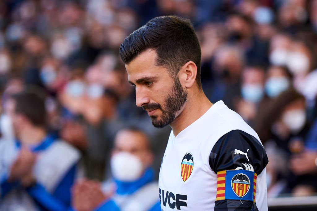 Barca udser sig 27-årig brasilianer som Gaya-alternativ