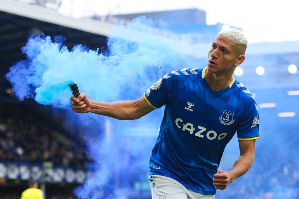 Richarlison kan blive straffet for røgbombe-kast