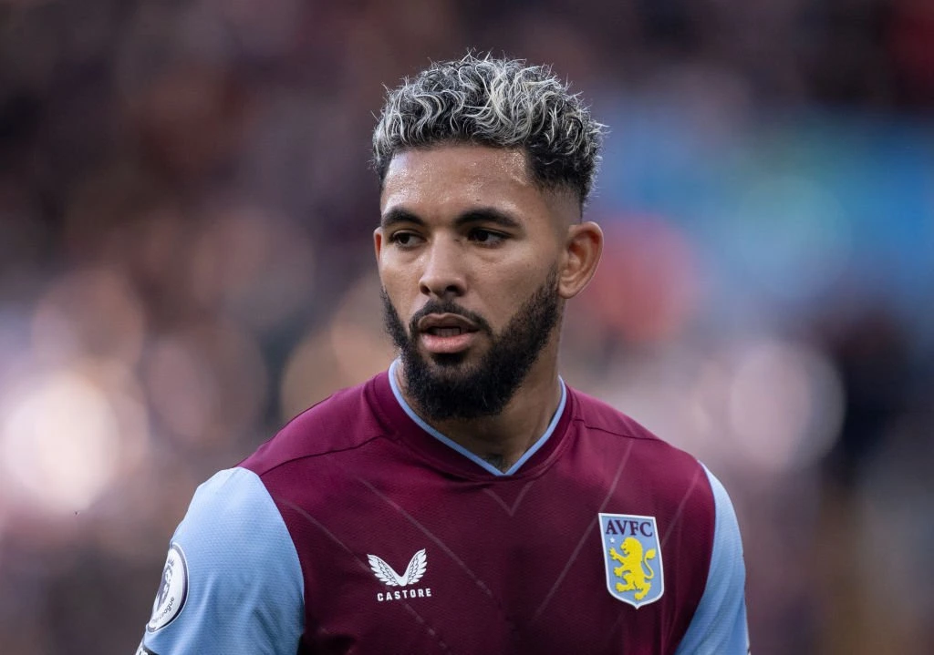 Barcelona vil hente Aston Villas Douglas Luiz i byttehandel