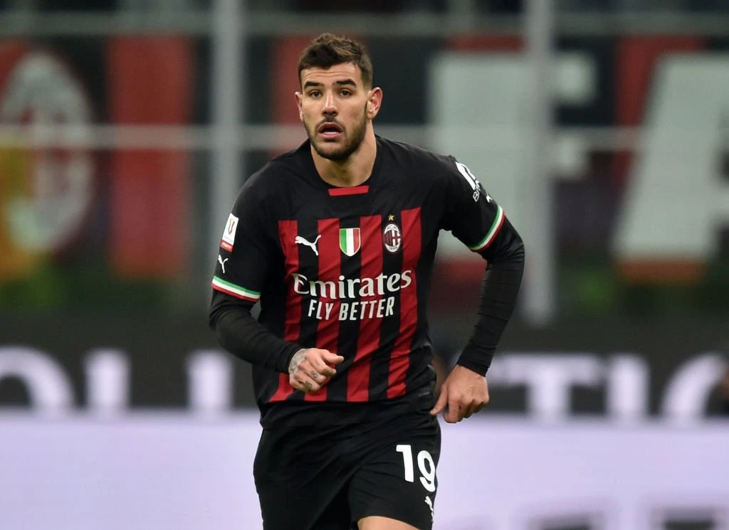 Manchester United overvejer at hente Theo Hernandez i byttehandel
