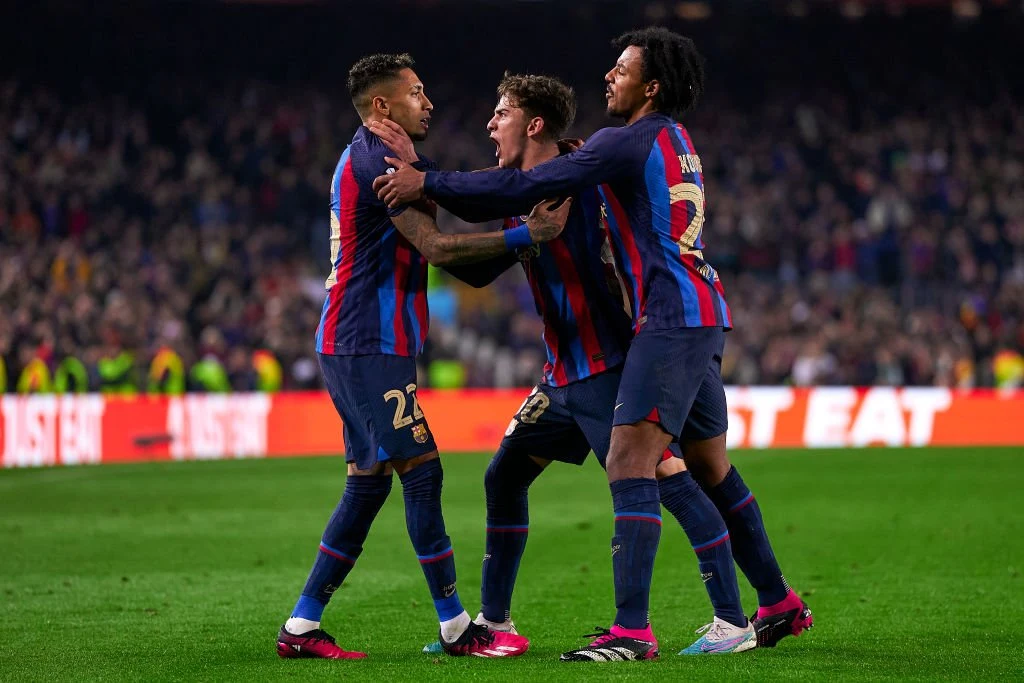 Efter vanvids-transfer: Nu bryder Barca-profil tavsheden