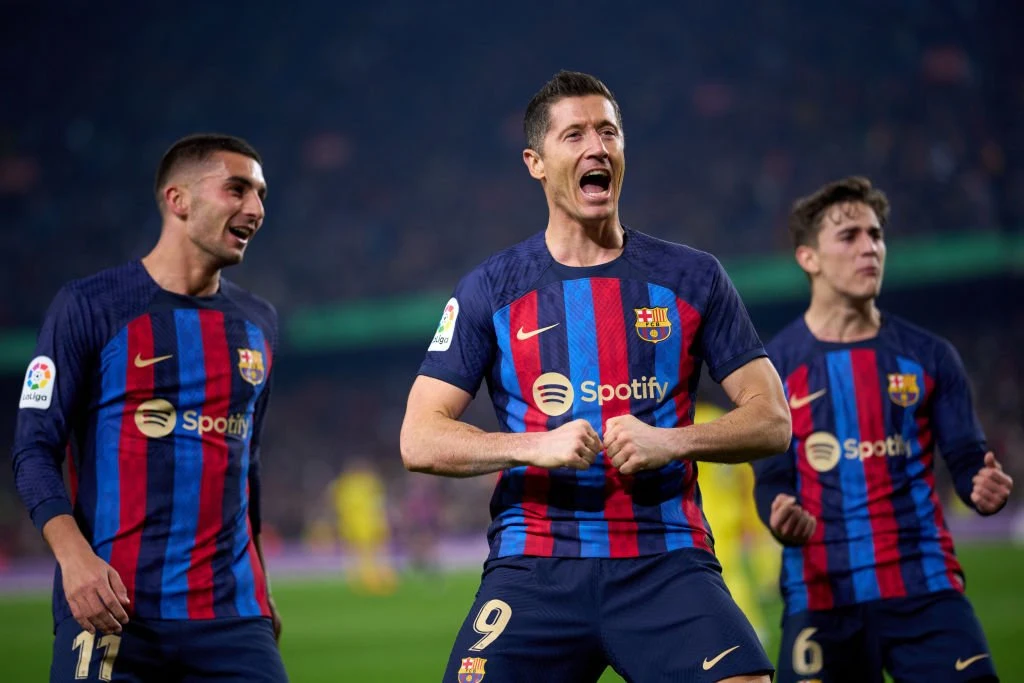 Barcelona overvejer 18-årig irsk talent som Lewandowski-afløser