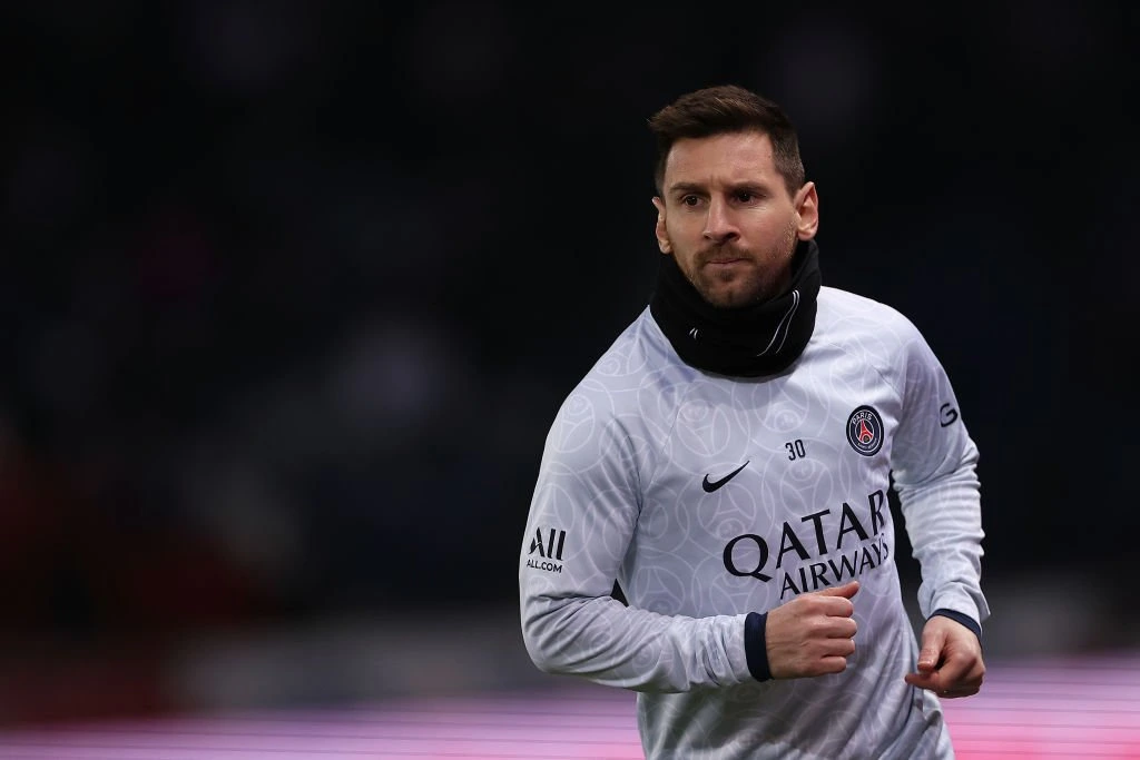 Avis: PSG sætter forhandlinger med Messi på pause
