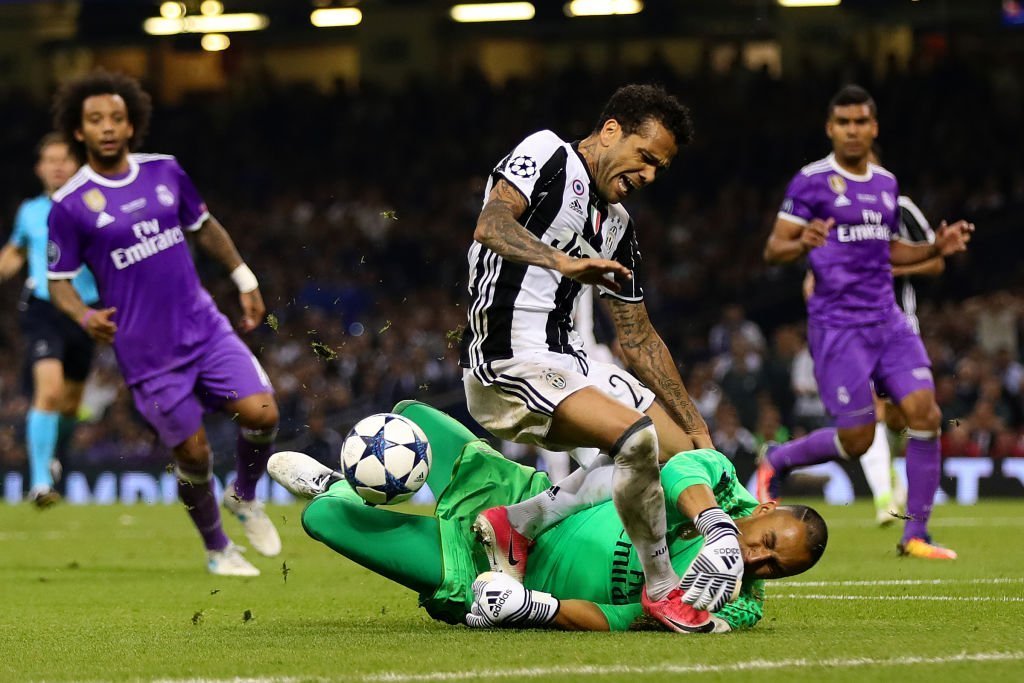 Dani Alves følte sig snydt i Juventus
