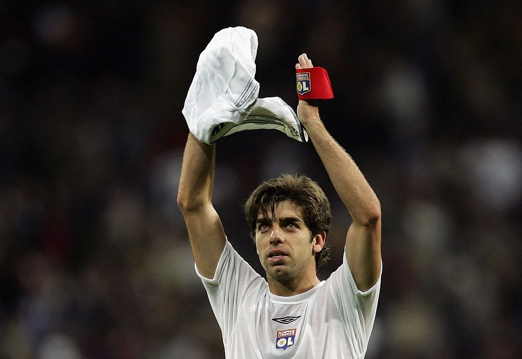 Juninho ny sportsdirektør i Lyon, mens Sylvinho bliver ny træner