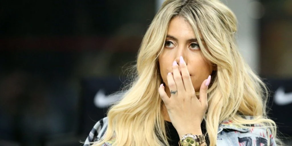 Fodboldfrue gør det igen: Efterlader Mauro Icardi savlende efter saftigt billede fra brusebadet