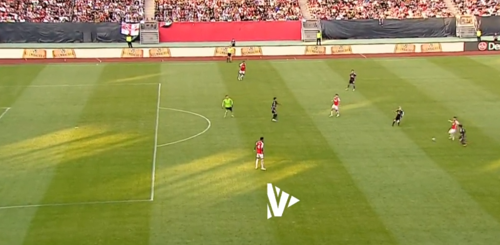 Se videoen her: Jorginho scorer selvmål fra 36 meter