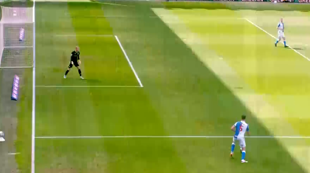 Video: Se årets koks af Blackburn-keeper