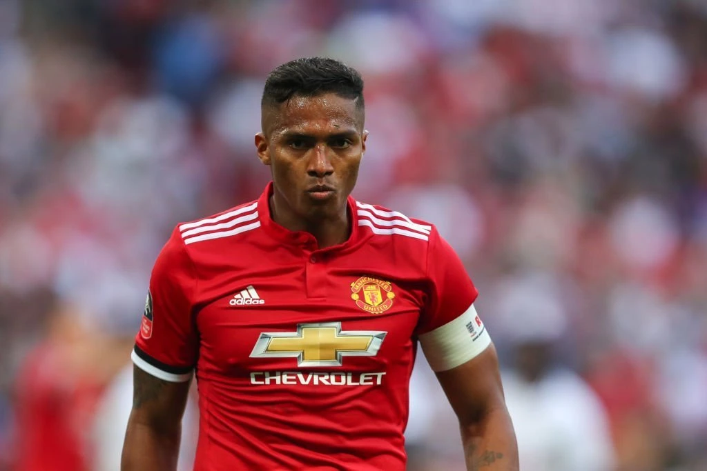 Antonio Valencia indstiller karrieren: Sender takkebrev til United-fans