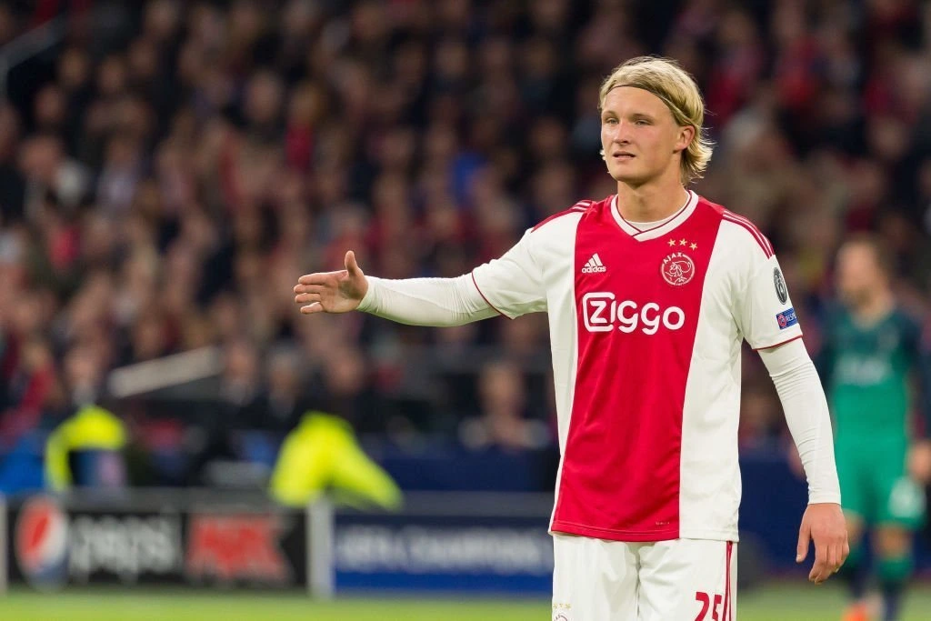 Kasper Dolberg får hug i hollandske medier