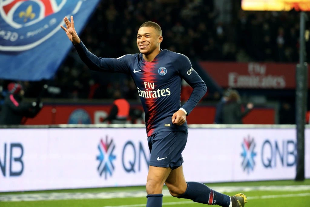 Kylian Mbappés brors fremtid i PSG hænger i en tynd tråd