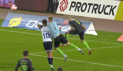 VAR-rummet: Derfor fik AGF-mål lov til at stå mod Viborg