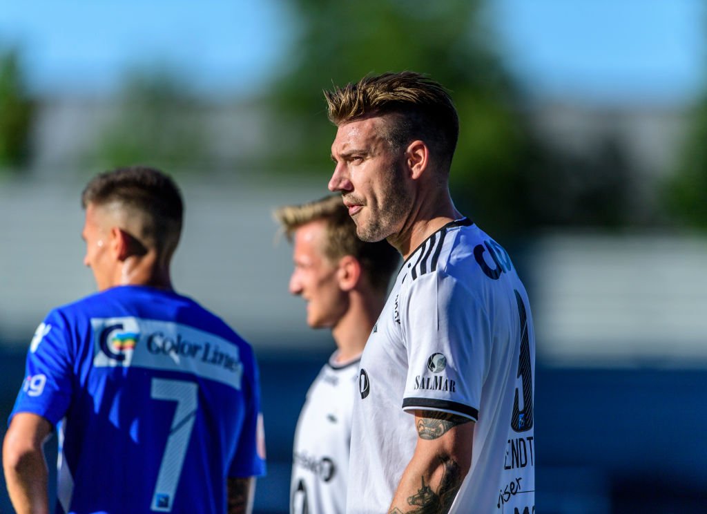 Bendtner er tilbage på træningsbanen og i topform