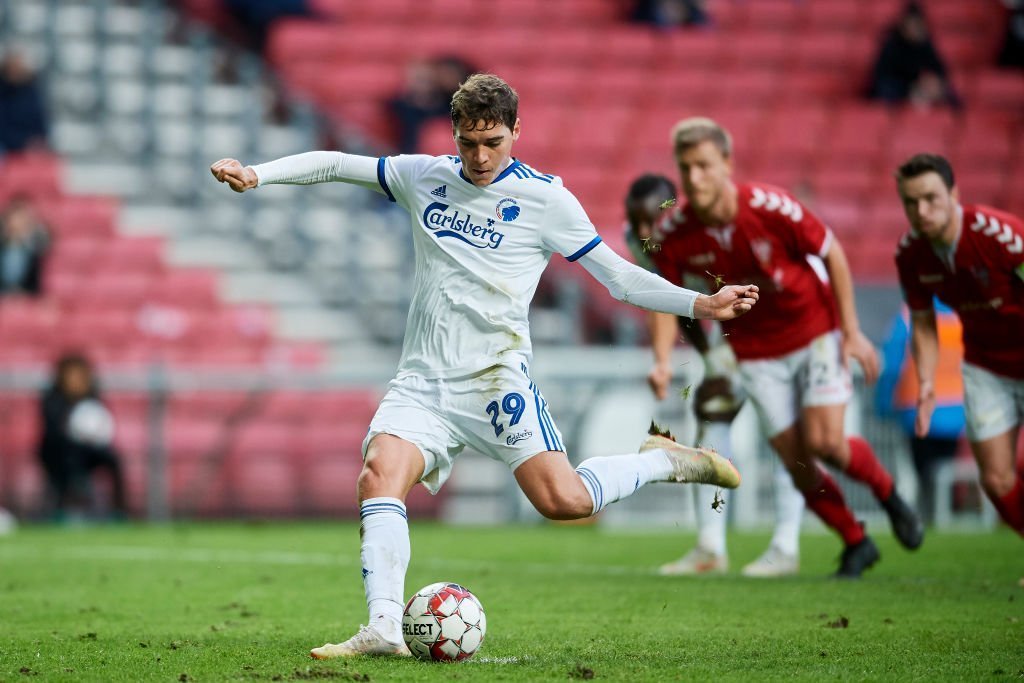 Tottenham måske på vej med bud på Robert Skov