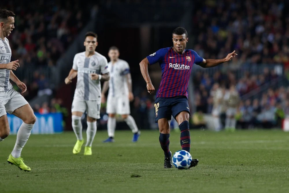 Rafinha bliver angiveligt i Barcelona