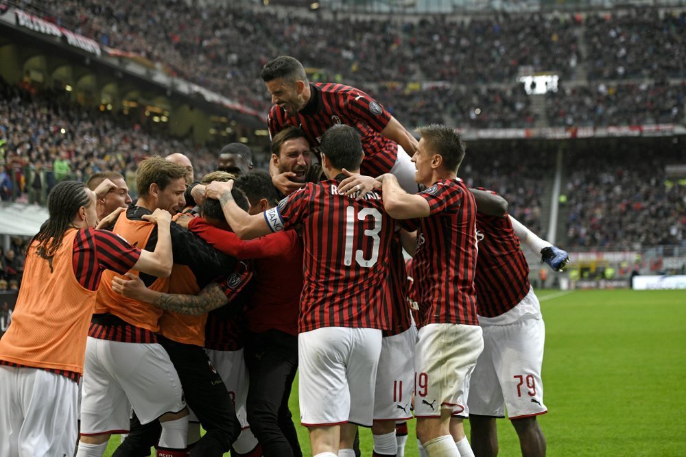 AC Milan vil have Manchester United-back på permanent aftale