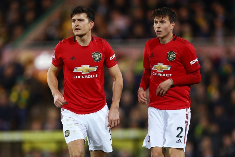 Gary Neville forarger: United-forsvarer ville være bedre i Liverpool