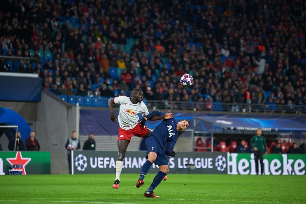 United-fans jubler over interesse for midtstopper
