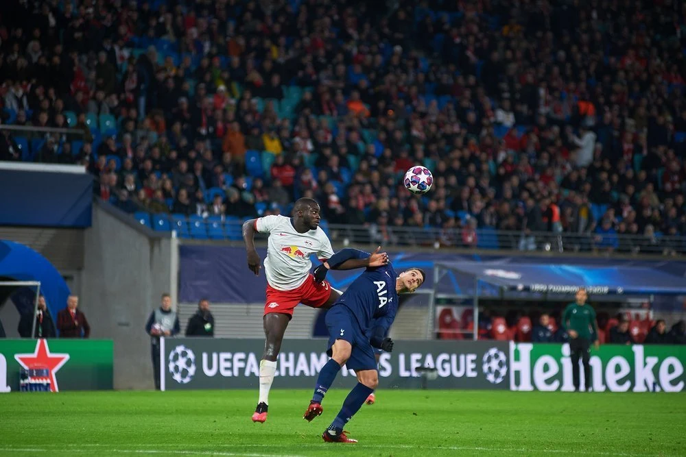 United-fans jubler over interesse for midtstopper